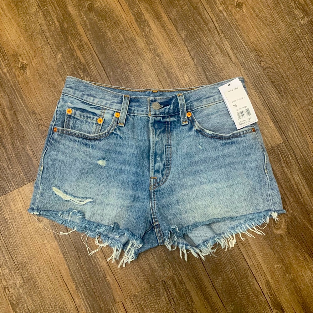 LEVI’s 501 shorts